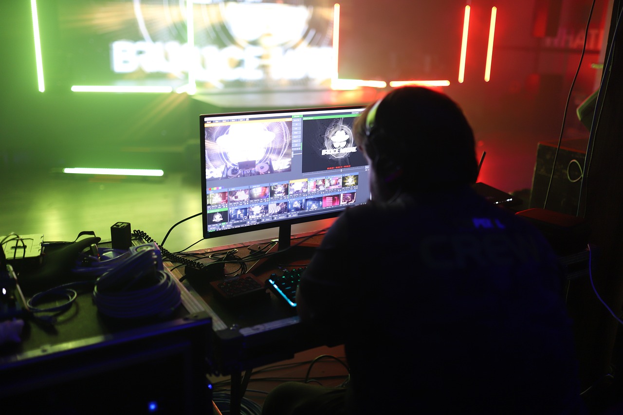 三五互联实名账号：在哪个平台购买无聊猿